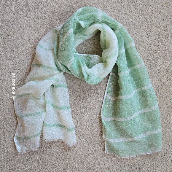 Threads Napa Valley Accessories - NWOT Threads Napa Valley Linen Scarf Green & White Stripe